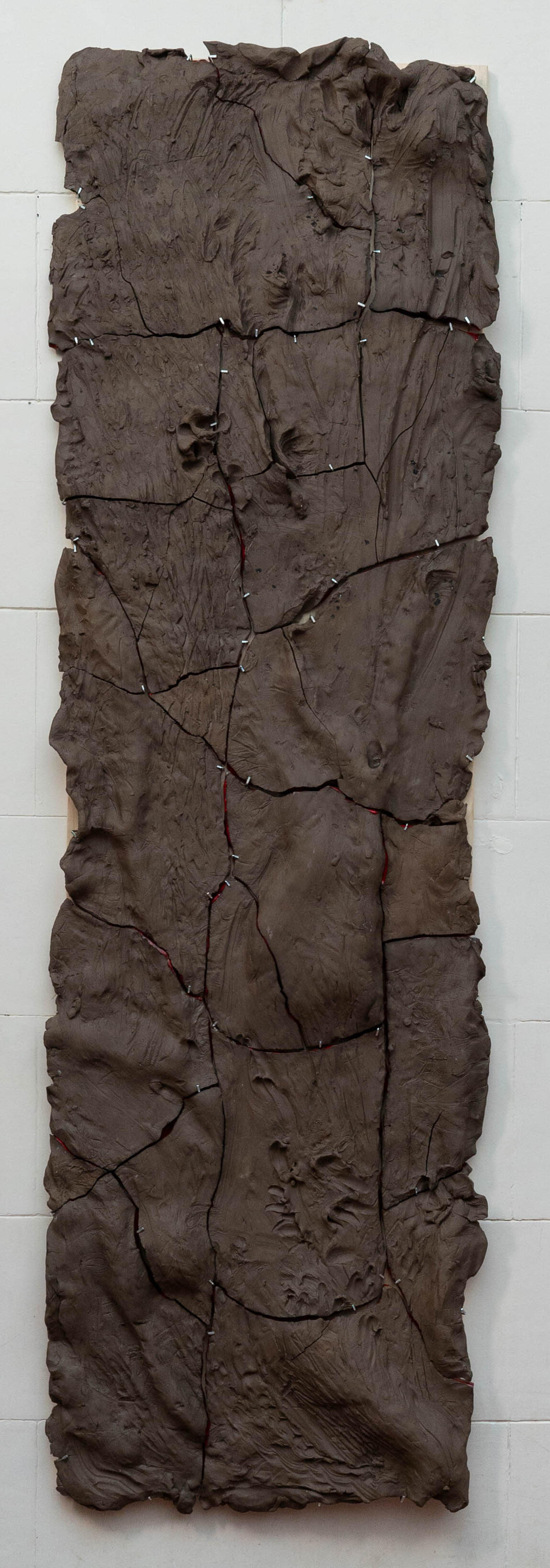 Huella de río salado Ceramic installation 189x54.5 cm (74.4×21.5 in)